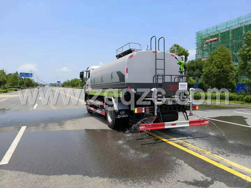 程力集團(tuán)福田瑞沃灑水車 程力集團(tuán)福田瑞沃灑水車
