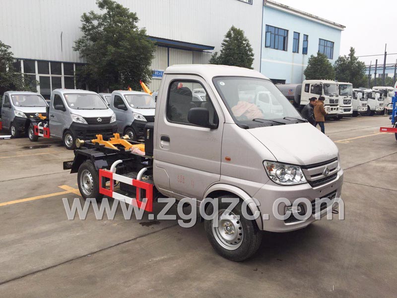 長(zhǎng)安3方拉臂式垃圾車(chē) 長(zhǎng)安3方拉臂式垃圾車(chē)